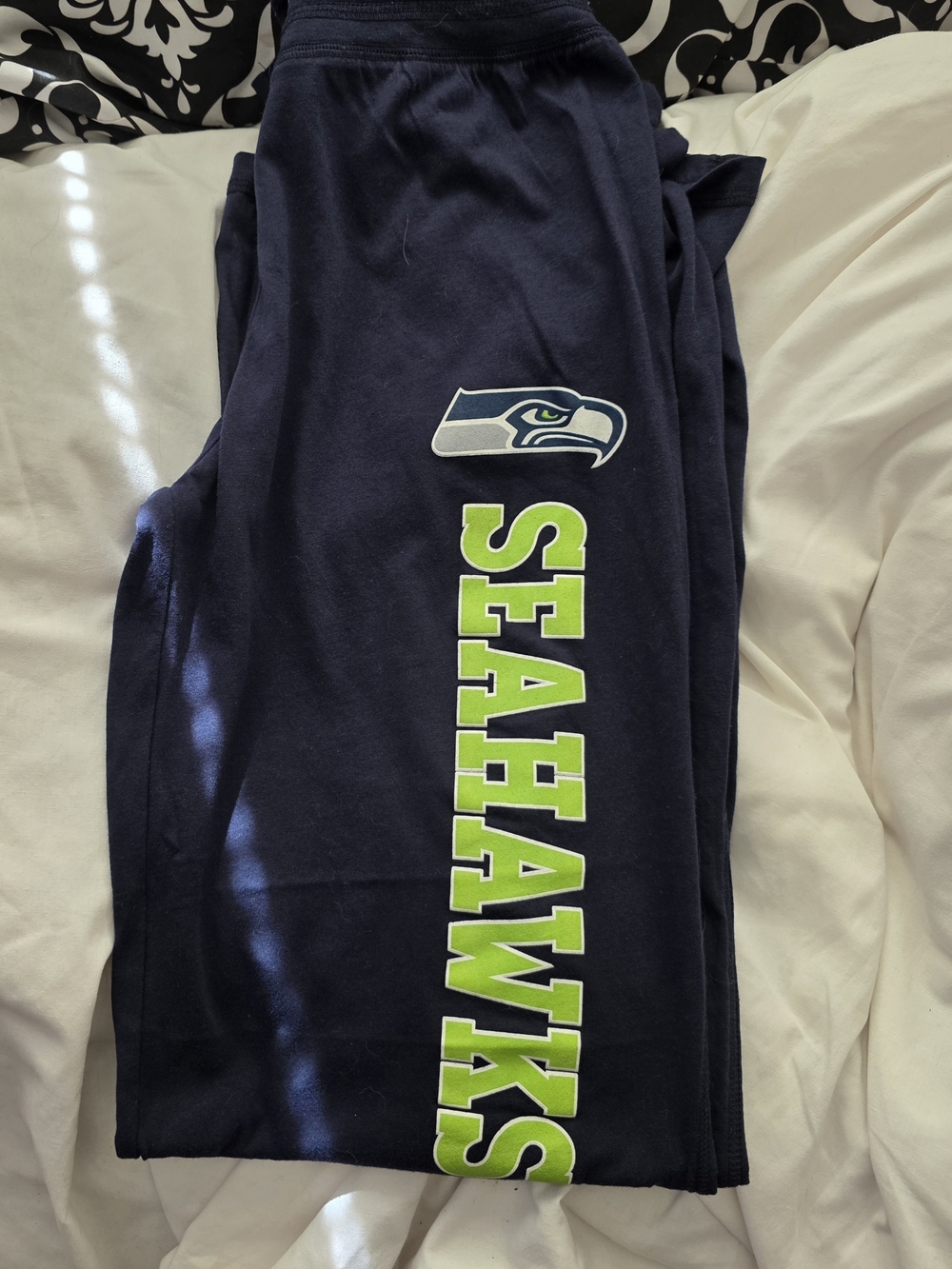 NWOT- NFL Seattle Seahawks Sm Black Jeggings w/ Neon Green Side 'Seahawks' Print - Picture 5 of 7